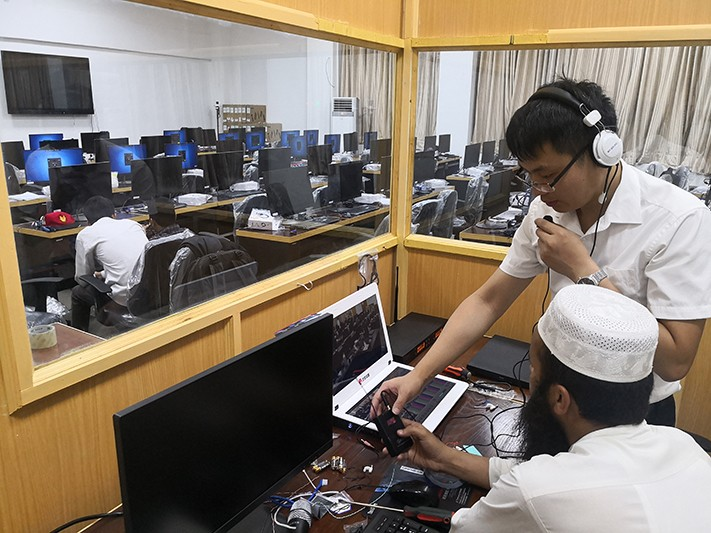 Университет инженерии и технологий Лахора (UET Lahore): приостановка занятий без приостановки обучения